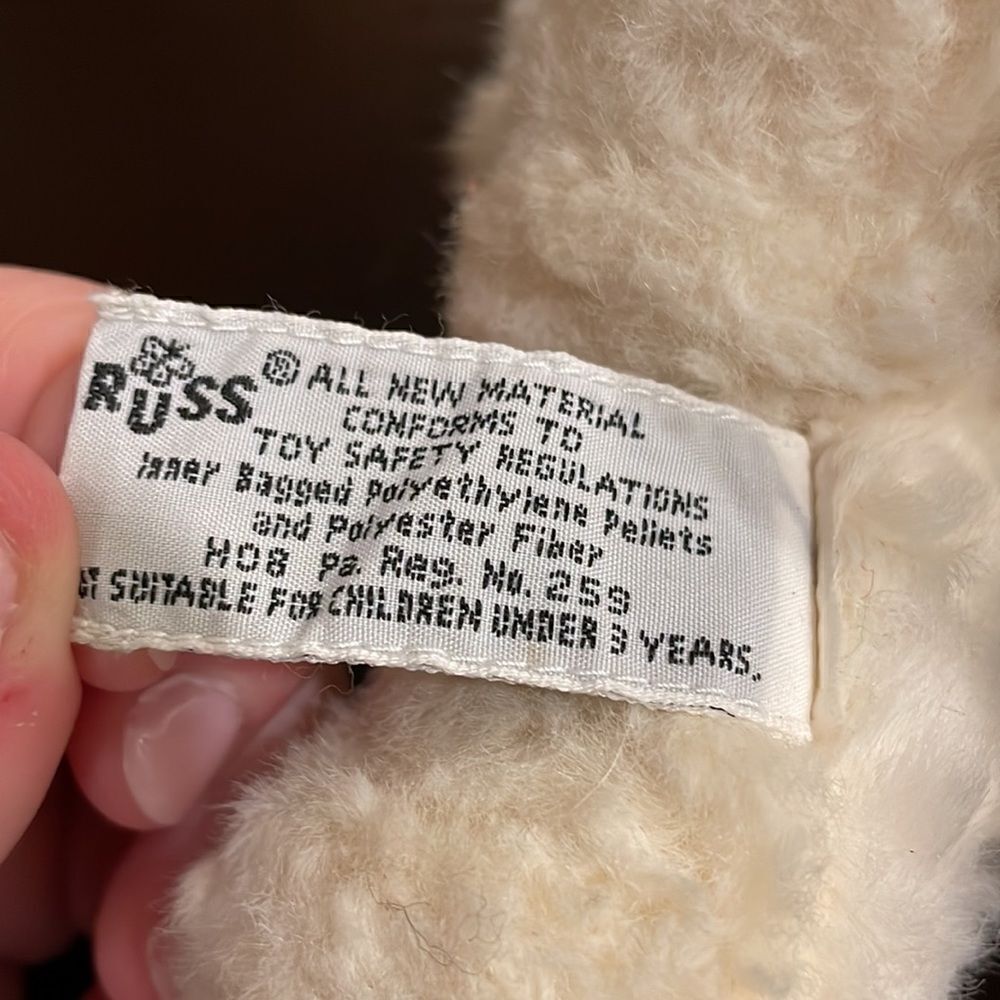 Russ Berrie Vintage White Plush Teddy Bear Schubert Red Bow Excellent Condition - Picture 8 of 8